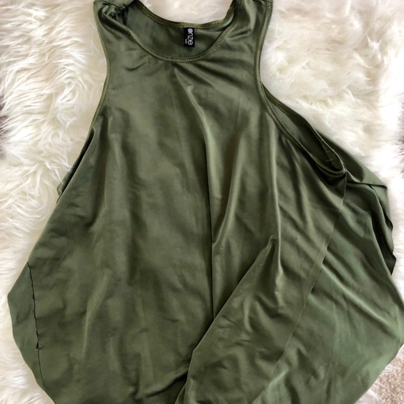 Onzie Tops - Onzie open side green silky yoga top M